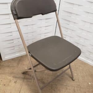 CHAIR, FOLDING BROWN